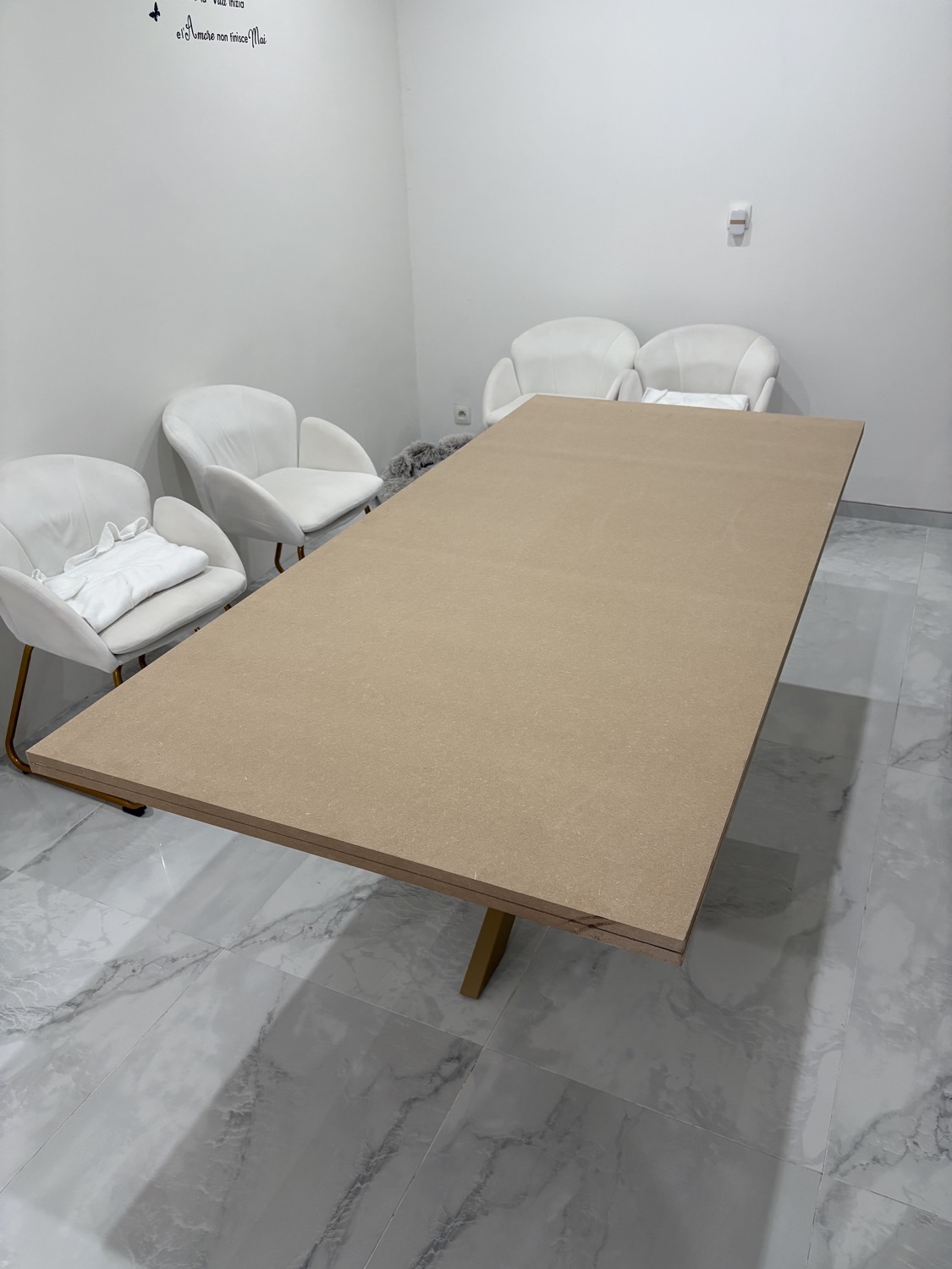 Table brute avant covering